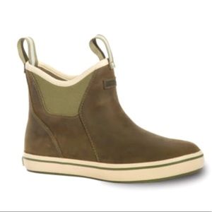 XTRATUF Woman’s Leather Ankle Deck Boots